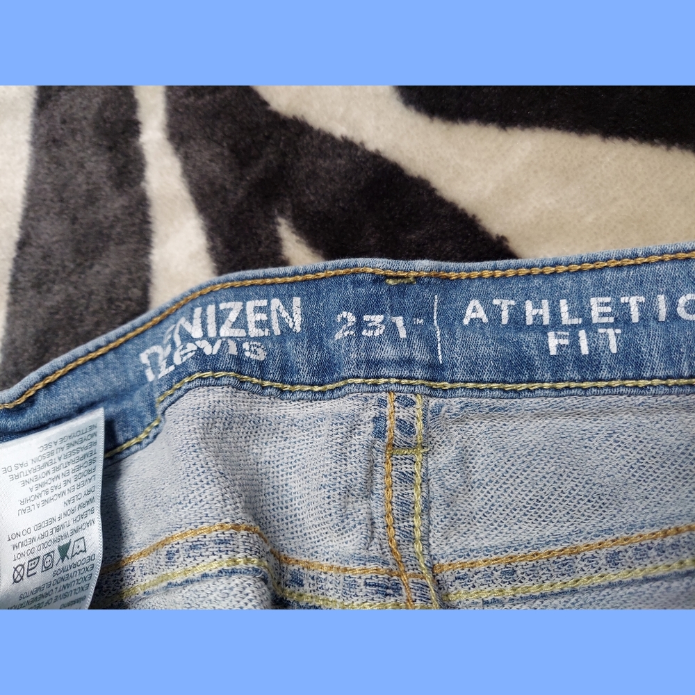 Levis Blue Jeans size 16 regular - Picture 3 of 7